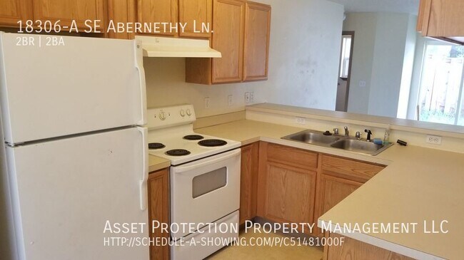 Building Photo - VIDEOTOUR: Abernethy Place Welcomes You! N...