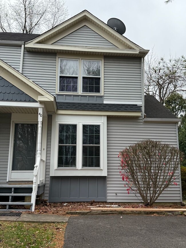 Building Photo - 2 Bd / 1.5 Bth Townhouse in Doylestown Borough located in Sandy Ridge Acres
