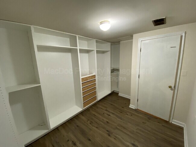 Building Photo - 601 Forbes St