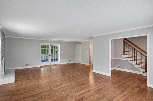 Building Photo - 5223 Davantry Dr