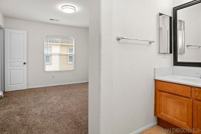 Building Photo - 644 Hatfield Dr