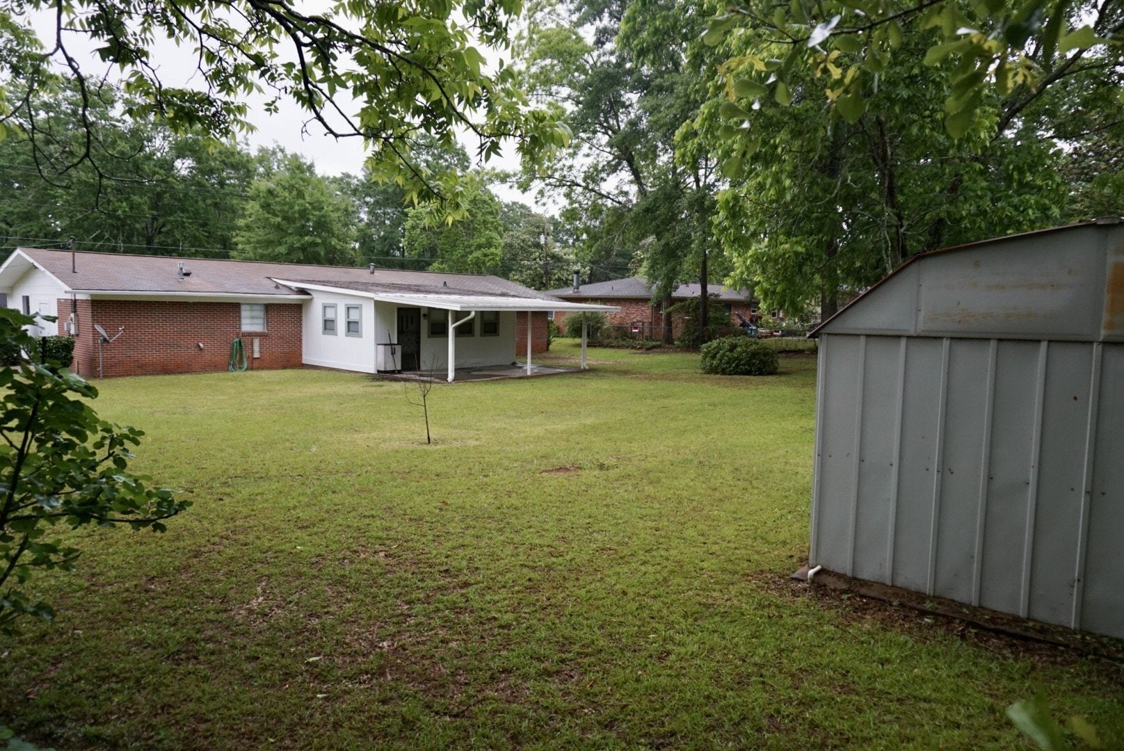 Building Photo - 215 Cardinal Ln