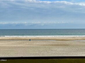 Building Photo - 343 E Surfside Dr