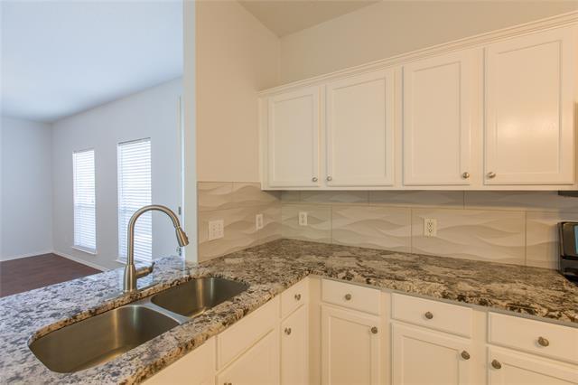 Building Photo - 3820 Gardenia Ln