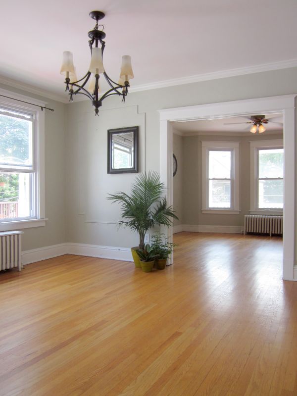 Building Photo - 27 Oakwood St