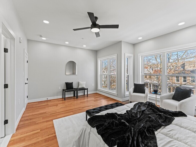 Building Photo - 4320 7th St NW