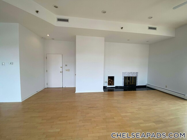 Building Photo - 37 Winnisimmet St