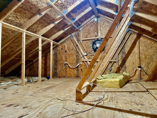 Building Photo - 124 Magnolia Ave