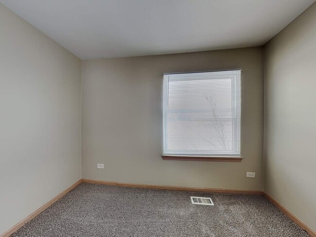 Building Photo - 322 Clarewood Cir