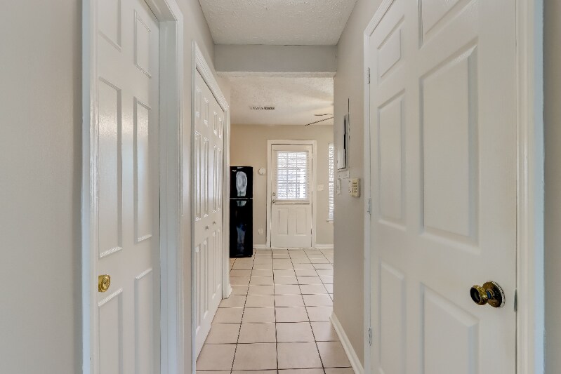 Building Photo - 4281 Grogan St