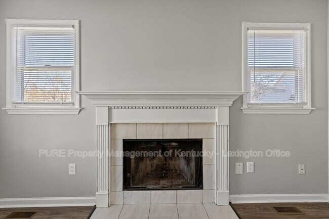 Building Photo - 833 Palomino Ln