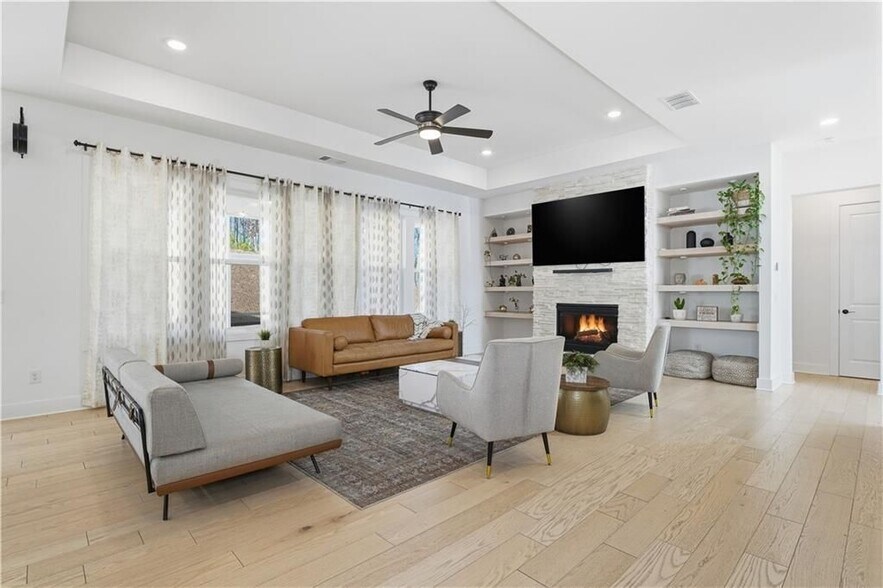 Building Photo - 415 Oakleigh Ave