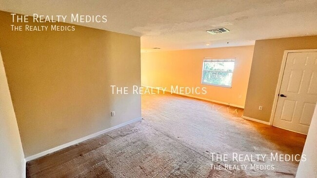 Building Photo - 331 Freedom's Ring Dr