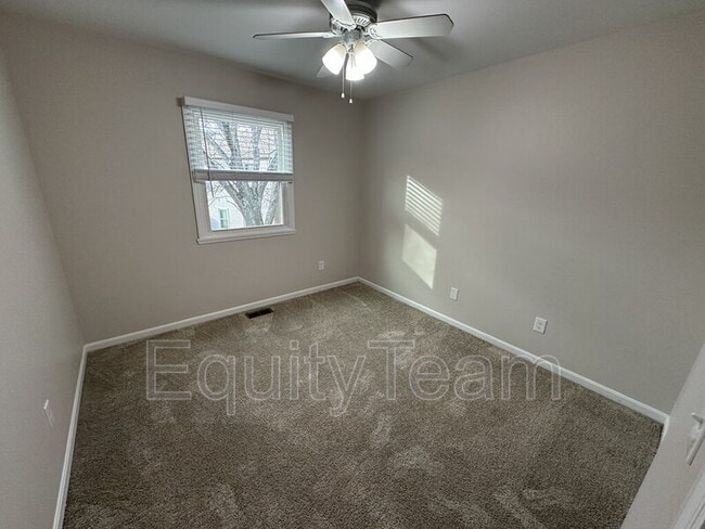 Building Photo - 9133 Dominion Cir