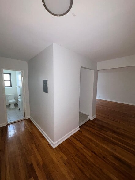 Interior Photo - 242 Prospect Street