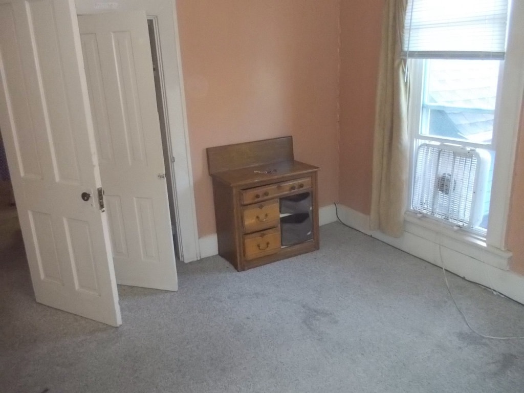 Front Room - 922 E Main St