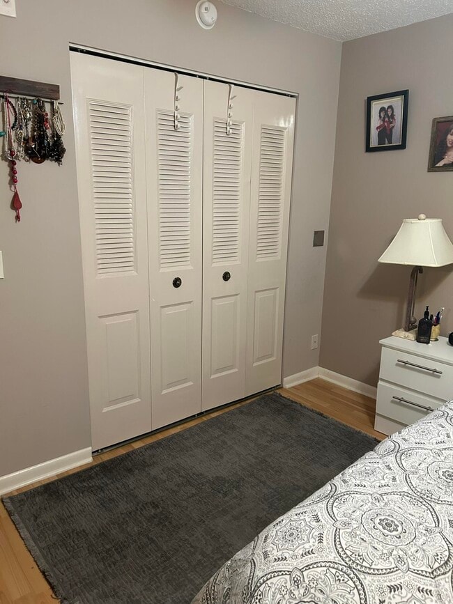 Building Photo - 570 Durham Cir