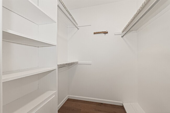 Building Photo - 10823 Sandstone St