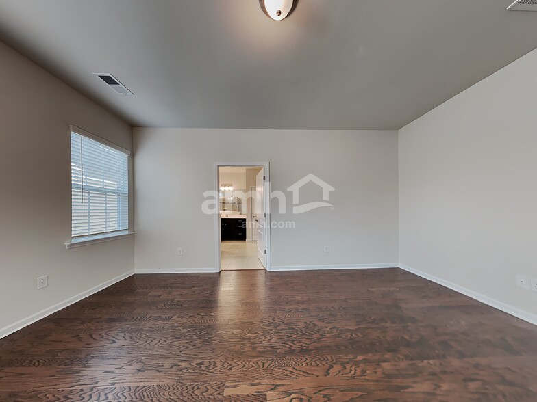 Building Photo - 14324 Little Pine Dr
