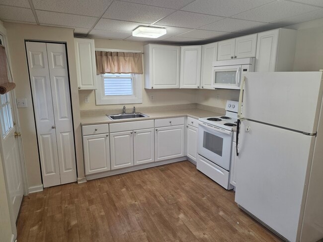 Building Photo - 127 Fort St