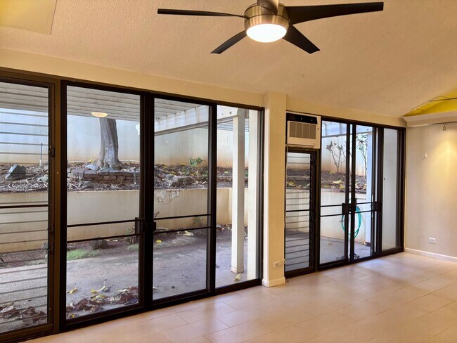 Building Photo - 250 Kawaihae St