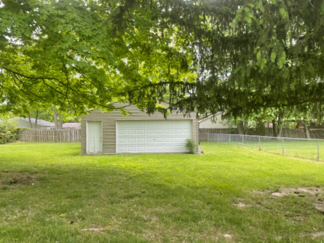 Building Photo - 4344 Terrace Dr