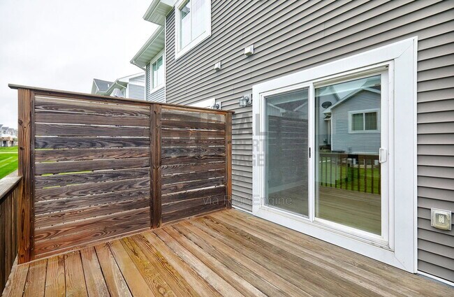 Building Photo - 9654 Turnpoint Dr
