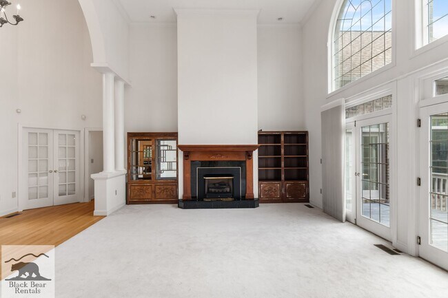 Building Photo - South AVL - Grand Residence in The Cotswol...