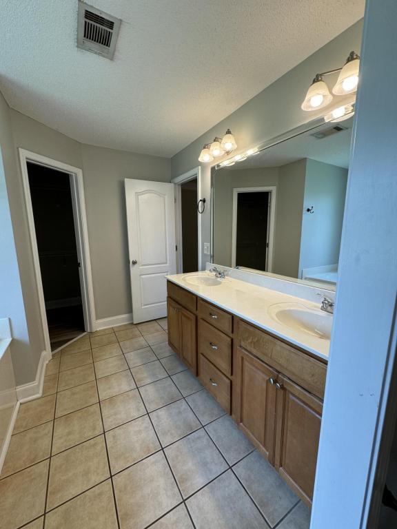 Building Photo - 204 Mahan Dr