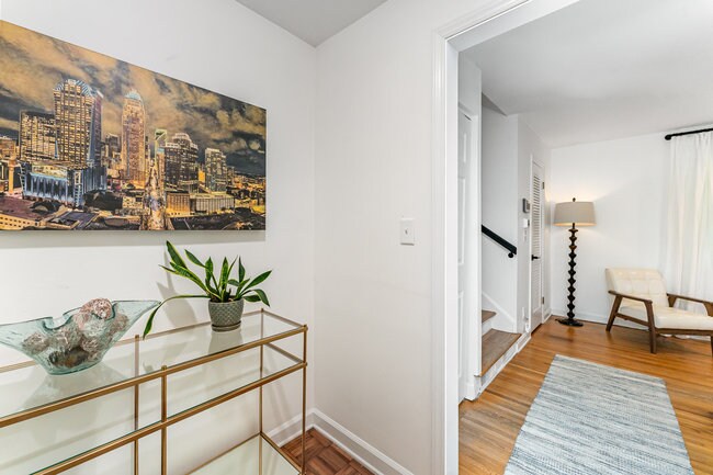 Building Photo - 4014 Sulkirk Rd