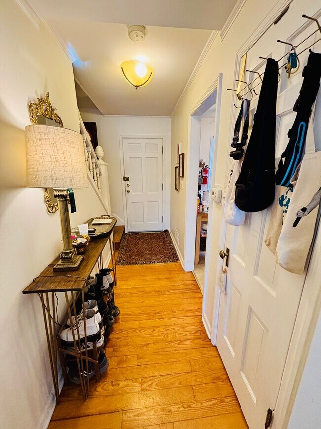 Building Photo - 35-39 E. Blenkner