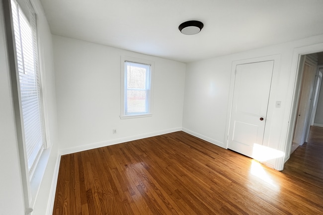 Building Photo - 70 Revere St