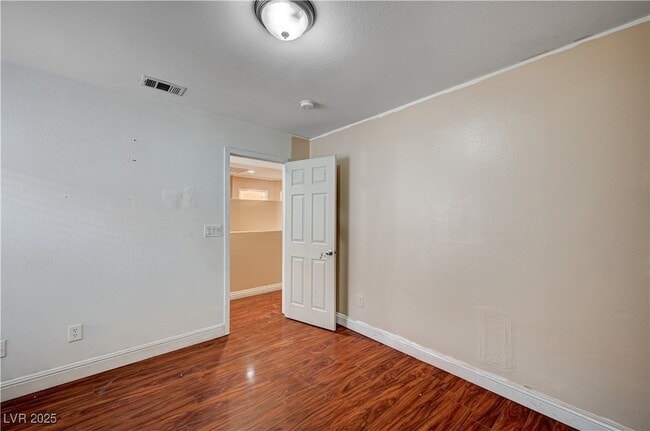 Building Photo - 5674 Diamond Palm Ct