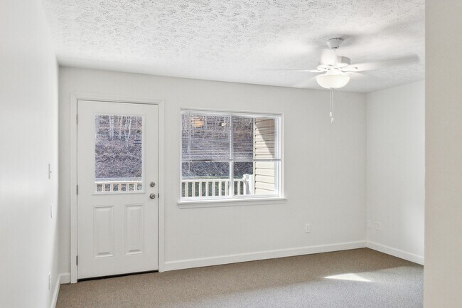 Building Photo - Tremont Park