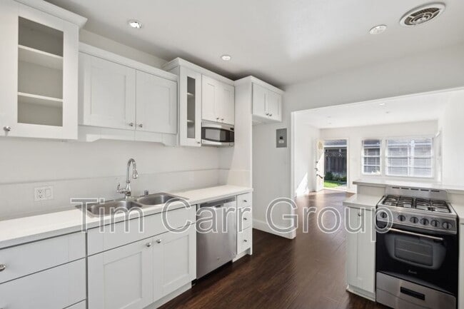 Building Photo - 2002 Clay St