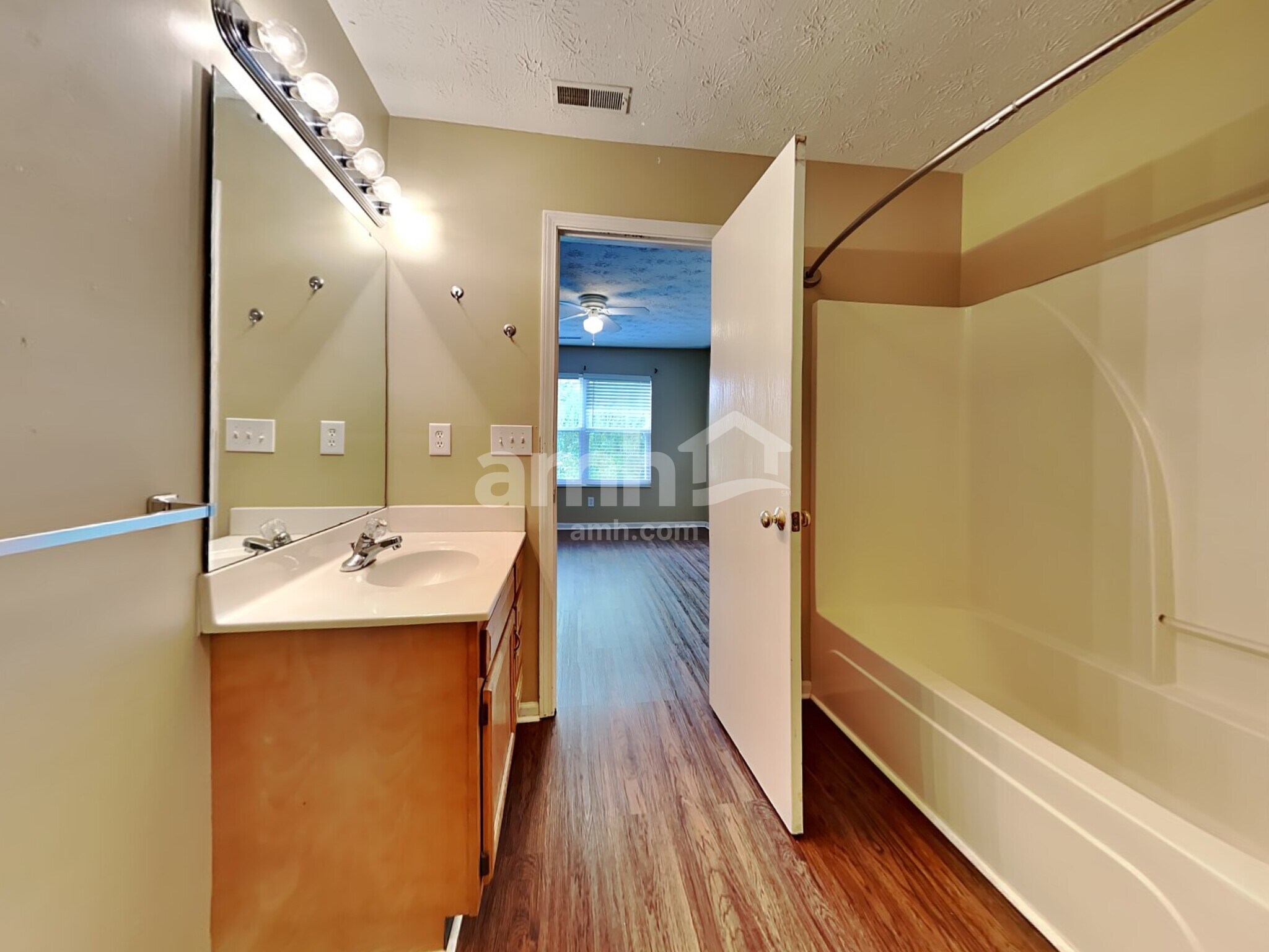 Building Photo - 505 Antietam Blvd