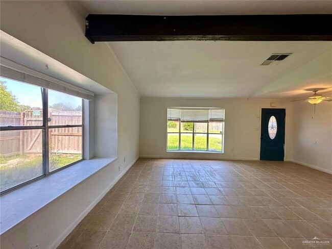 Building Photo - 1509 Robin Ave