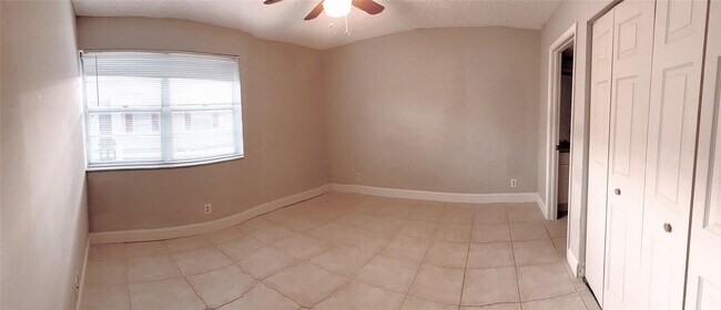 Building Photo - 3662 N University Dr