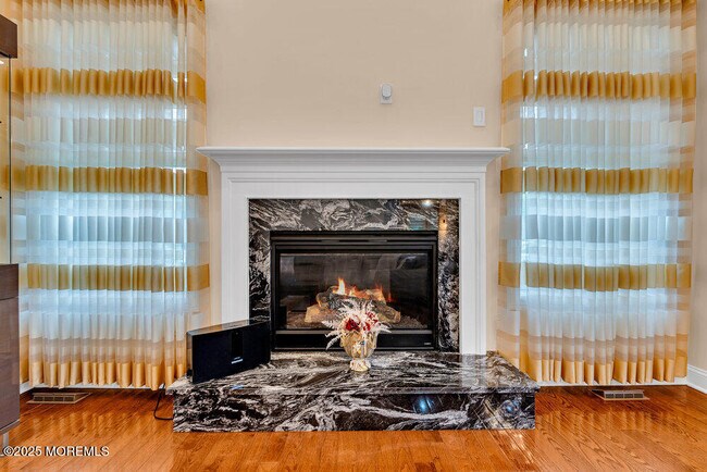 Building Photo - 47 McCormick Ave N