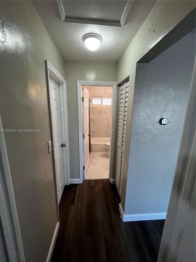 Building Photo - 816 Beech Rd