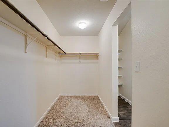 Building Photo - 1011 Pembroke Ct