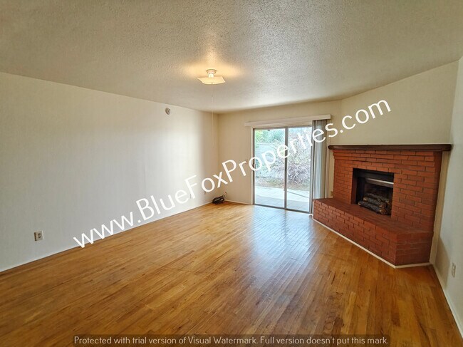 Building Photo - 1201 N Tracy Ave