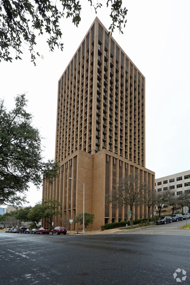 Primary Photo - Westgate Tower