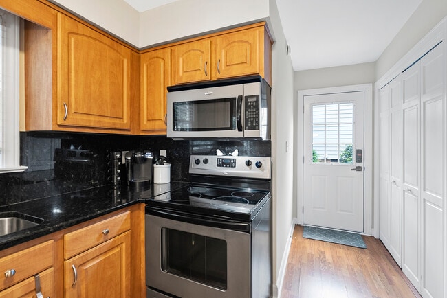 Building Photo - 8313 Bellingham Cir
