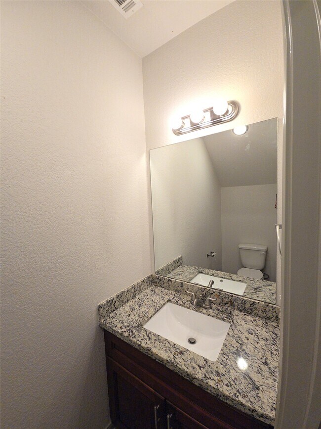 Building Photo - 626 Magnolia Bend