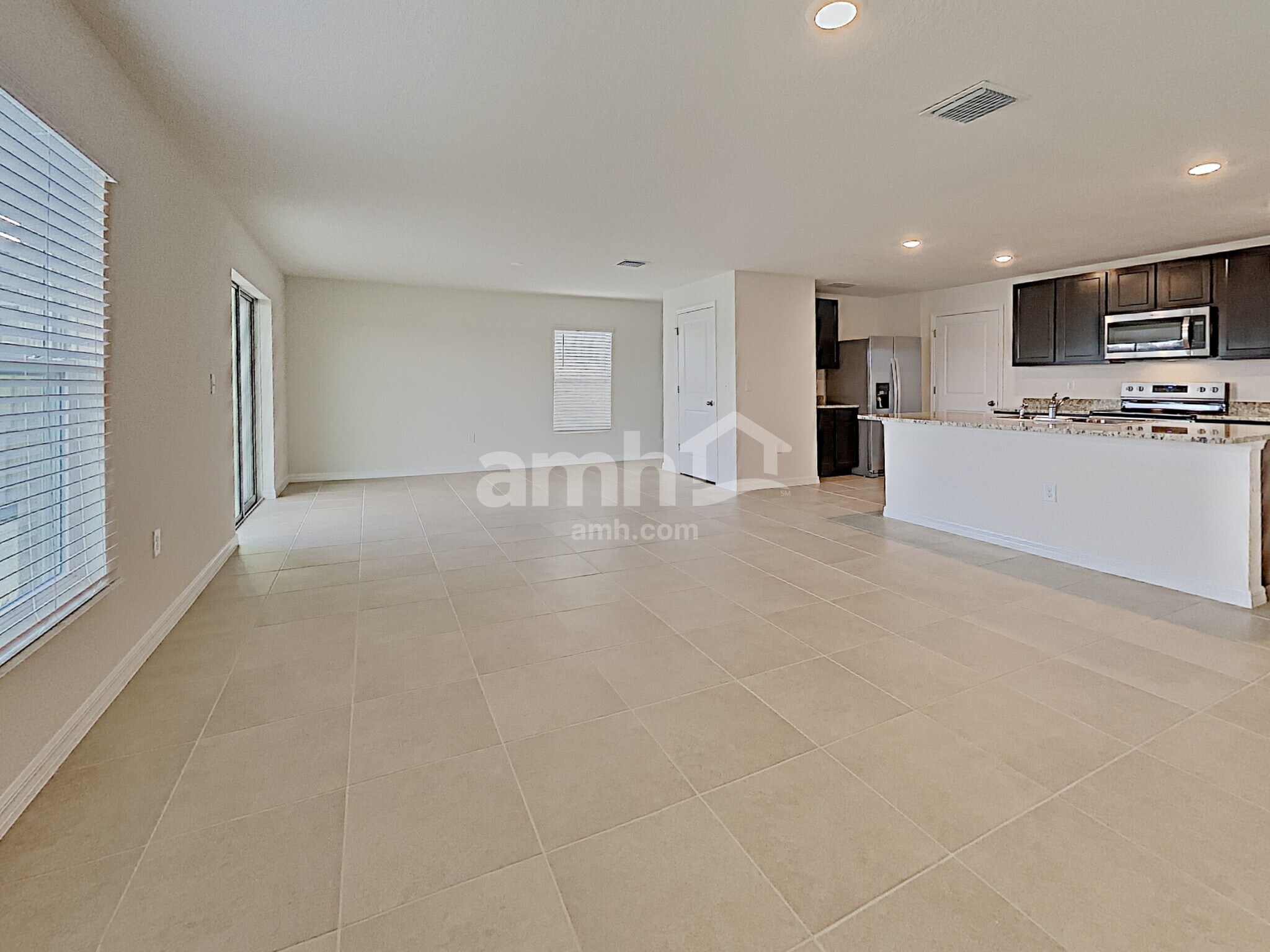 Building Photo - 10316 Flathead Dr