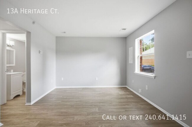 Building Photo - 13A Heritage Ct.-