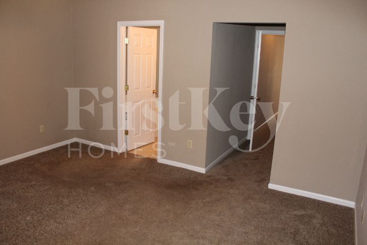 Building Photo - 10 S Burkhart Dr