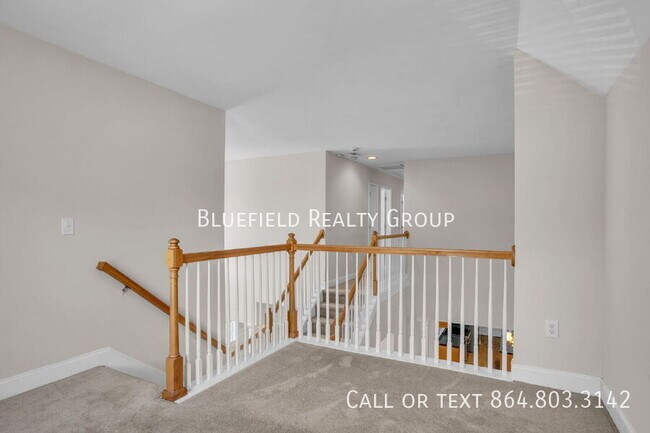 Building Photo - 343 Rhapsody Ln