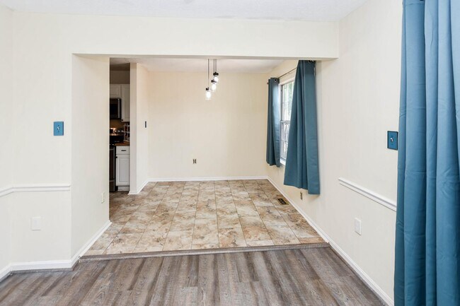 Building Photo - 1401 Deep Gorge Ct